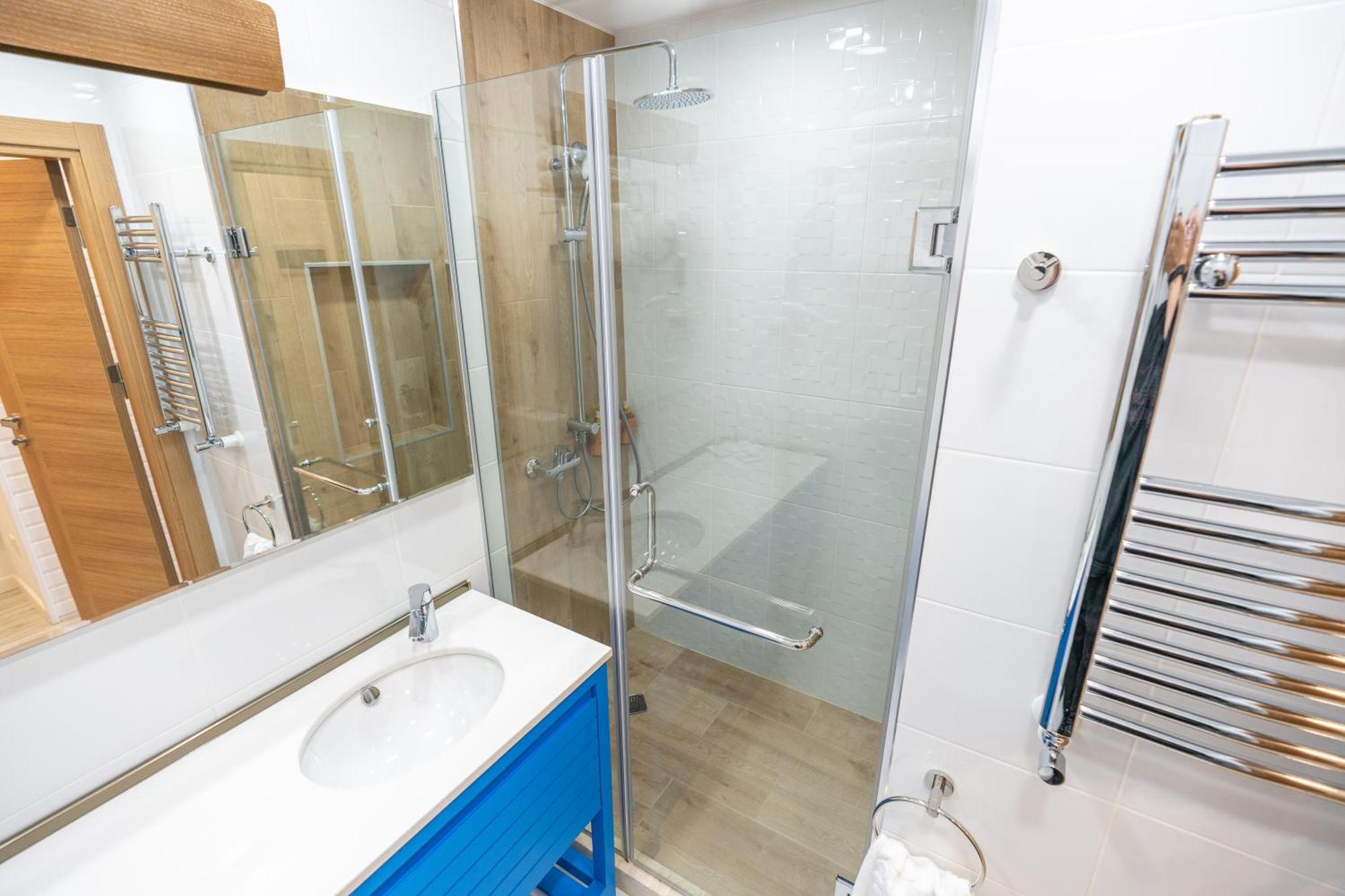 Seagull Beachfront Boutique Hotel 바투미 객실 사진