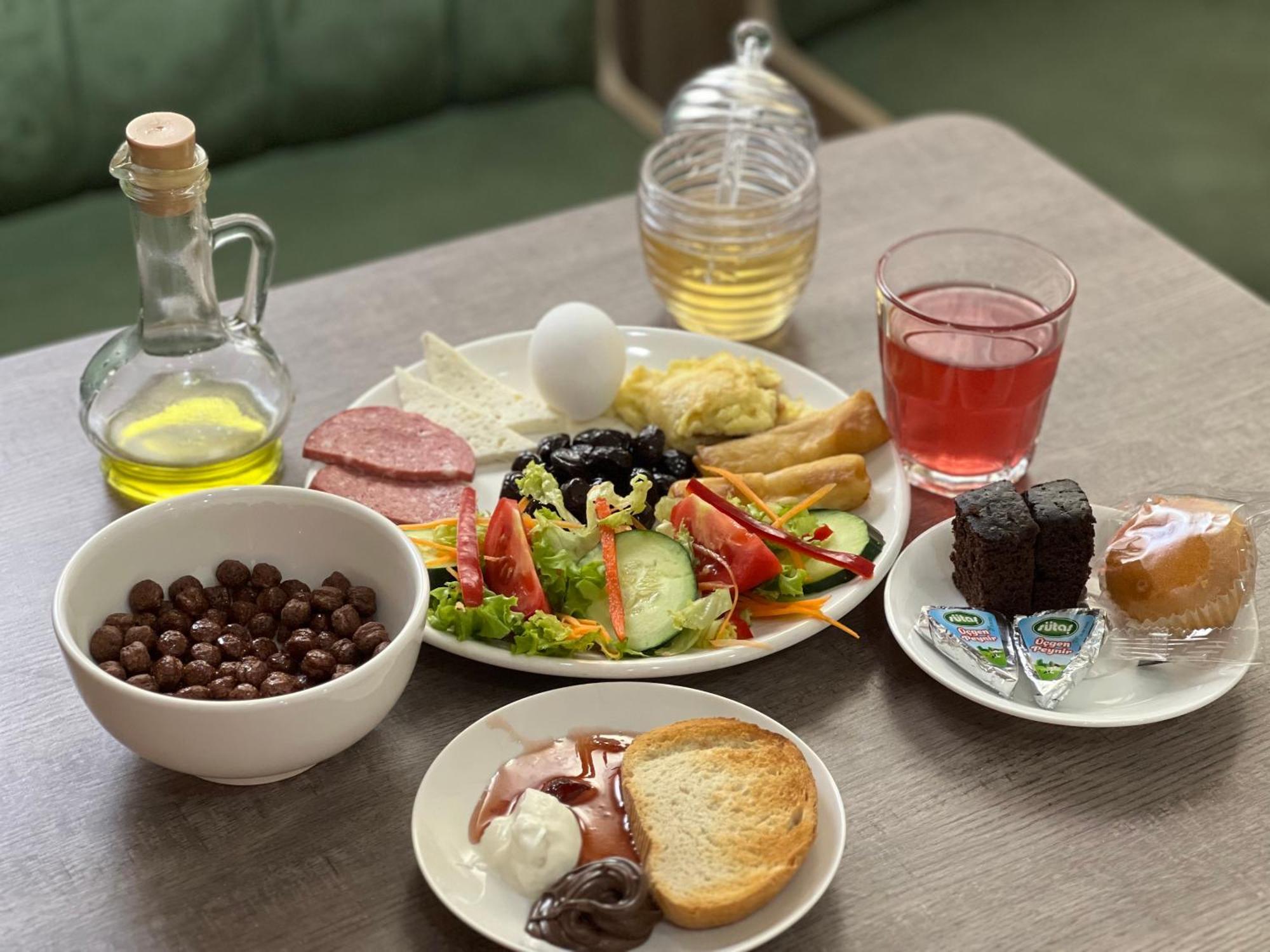 Seagull Beachfront Boutique Hotel 바투미 외부 사진